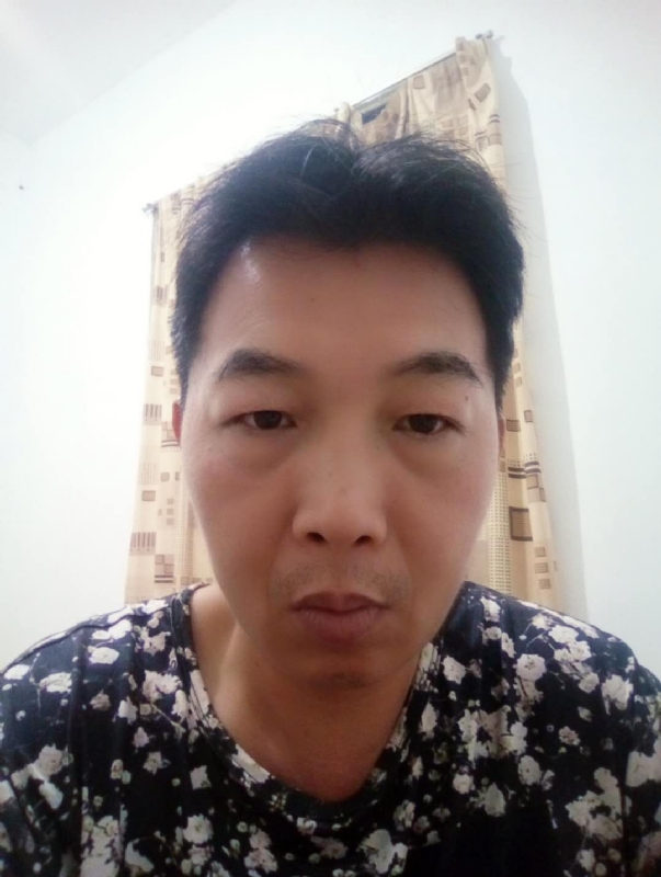 繁华哀伤的第一张照片--晋江征婚网