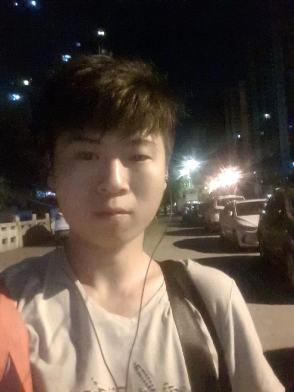 流星的瞬间的第一张照片--晋江征婚网