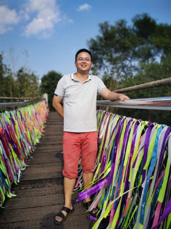 大象的第一张照片--晋江征婚网