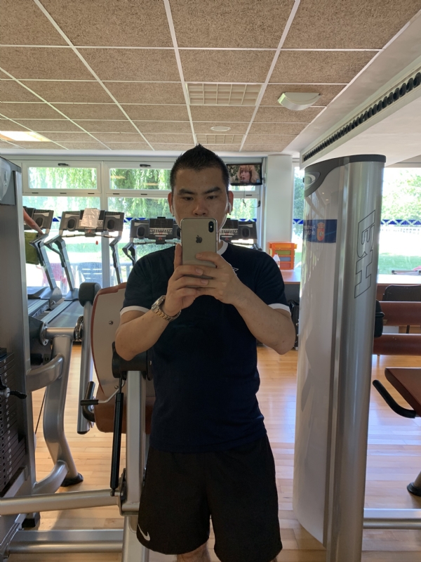 高兴的第三张照片--晋江征婚网