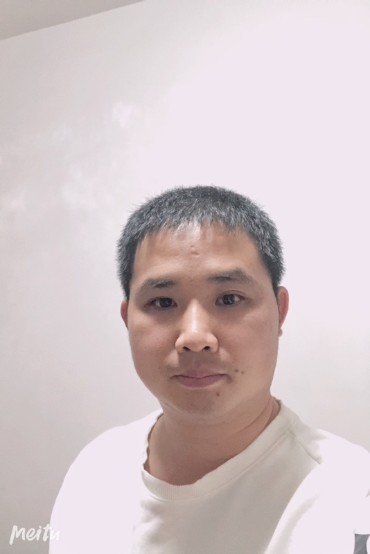 小梁的第一张照片--晋江征婚网