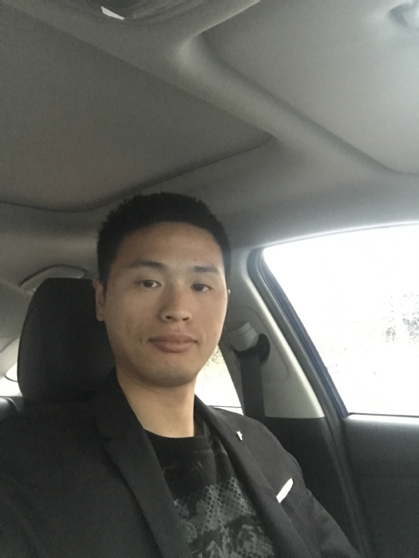 向前走的第二张照片--晋江征婚网