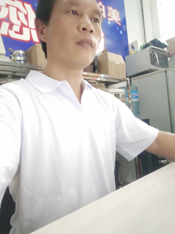 深蓝色的海的第一张照片--晋江征婚网