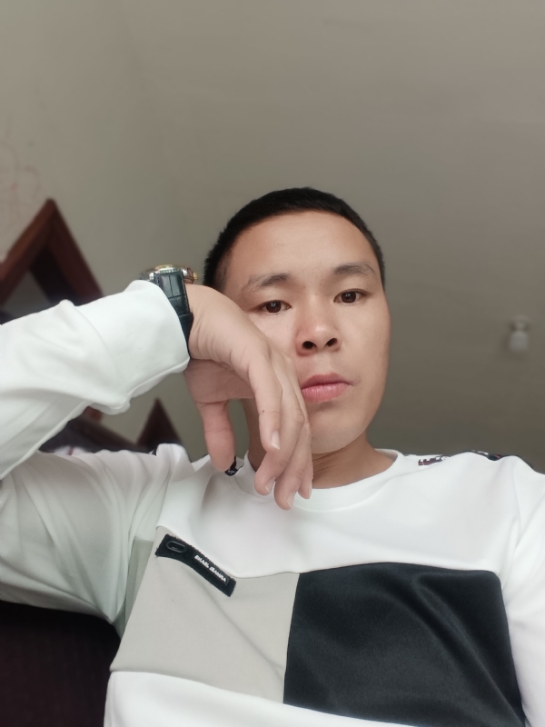 冷漠的第一张照片--晋江征婚网