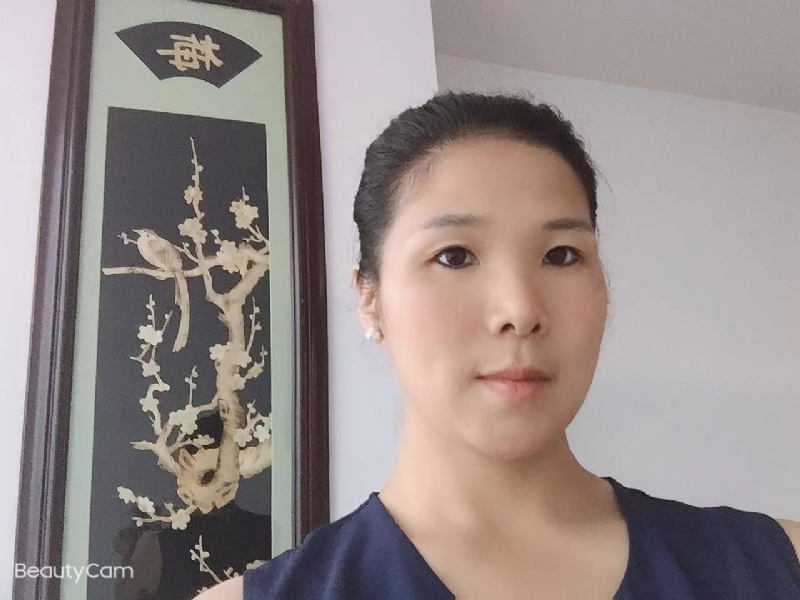 微笑的第一张照片--晋江征婚网