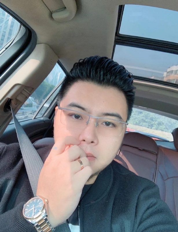 把苹果咬哭的第一张照片--晋江征婚网