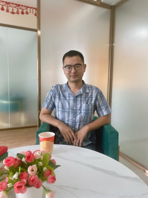 微尘的第二张照片--晋江征婚网