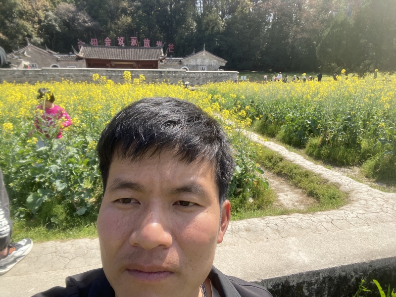 开心的第一张照片--晋江征婚网