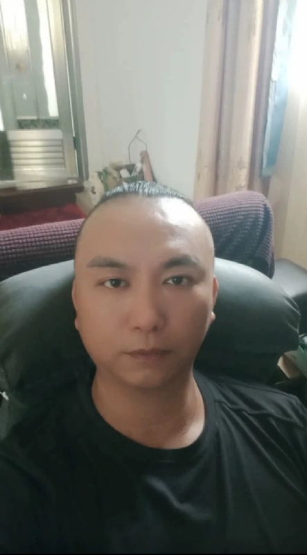 施逸森的第一张照片--晋江征婚网