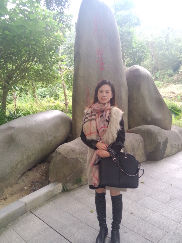 E欣的第一张照片--晋江征婚网