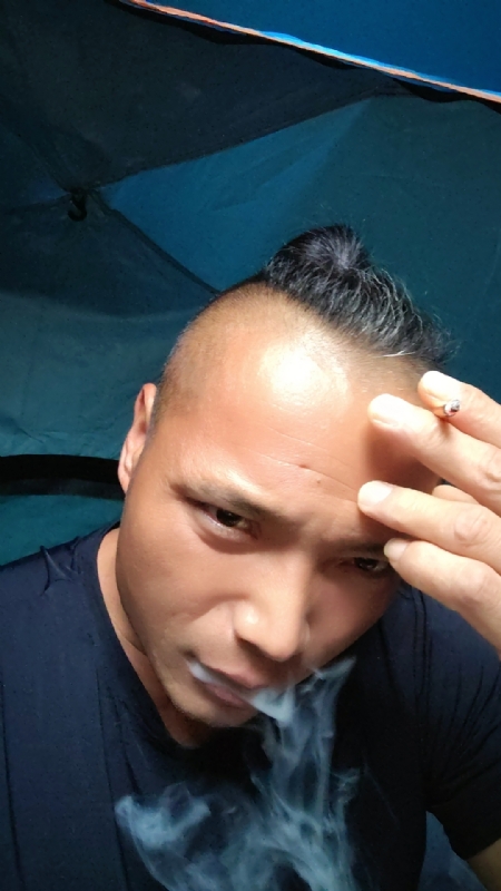 伯爵的第四张照片--晋江征婚网