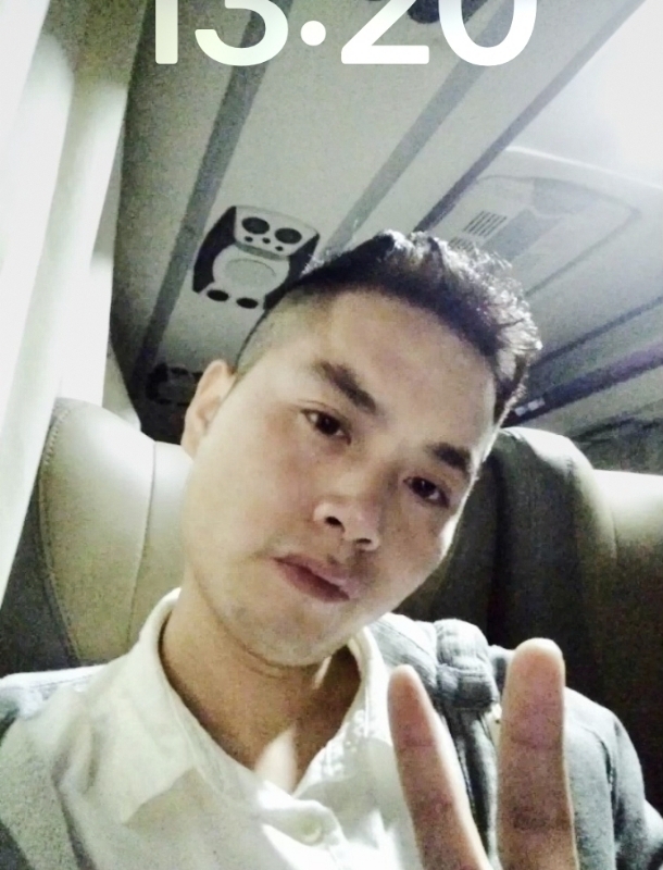 飞扬蓝天的第一张照片--晋江征婚网