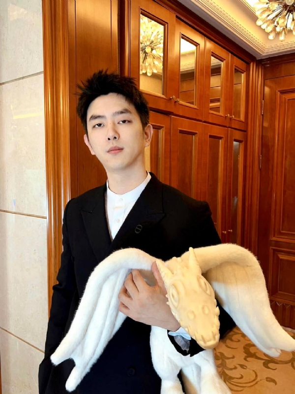 杨chen的第二张照片--晋江征婚网