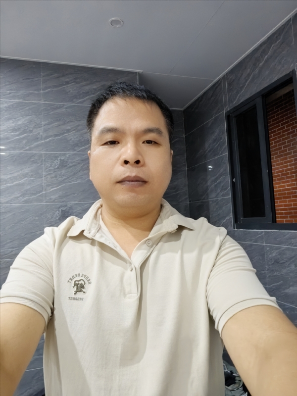 刘两水的第一张照片--晋江征婚网