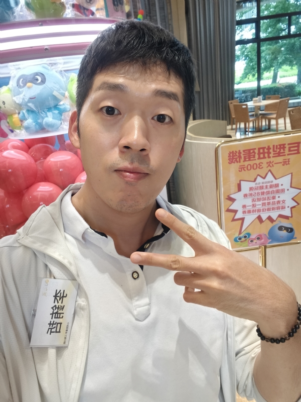 銪哲的第一张照片--晋江征婚网